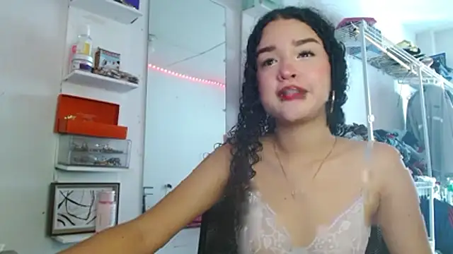 Snapshot of angel_lust1 chatting on 28, 5, 2026 angel lust1 online show from 28, 5, 2026