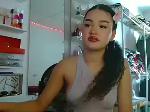 Snapshot of angel_lust1 chatting on 1, 6, 2026 angel lust1 online show from 1, 6, 2026