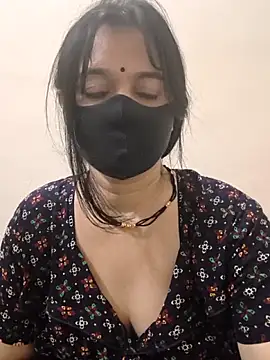 Snapshot of HeartlessGirl chatting on 25, 5, 2026 HeartlessGirl online show from 25, 5, 2026