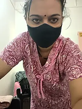 Snapshot of HeartlessGirl chatting on 15, 6, 2026 HeartlessGirl online show from 15, 6, 2026
