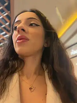 Hottiem4 online show from 25, 3, 2026