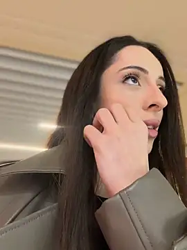 Hottiem4 online show from 23, 4, 2026