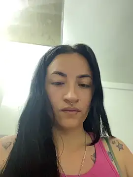 Snapshot of kimberly_peter chatting on 28, 4, 2026 kimberly peter online show from 28, 4, 2026