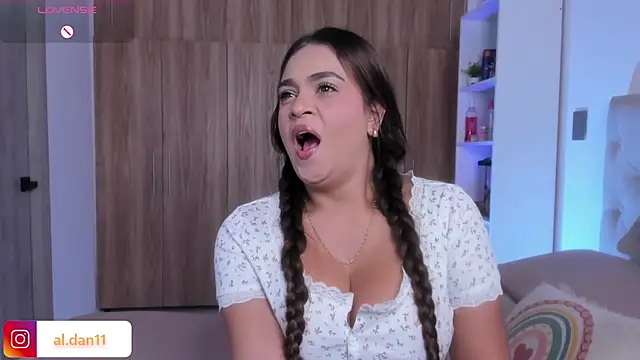 Snapshot of alana_dantes_ chatting on 9, 7, 2026 alana dantes online show from 9, 7, 2026