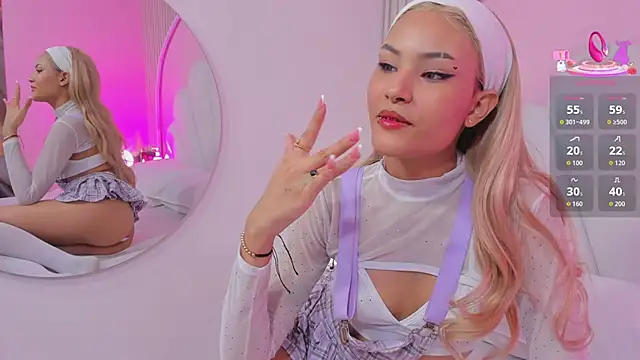 Snapshot of mia__poppy chatting on 17, 4, 2026 mia poppy online show from 17, 4, 2026