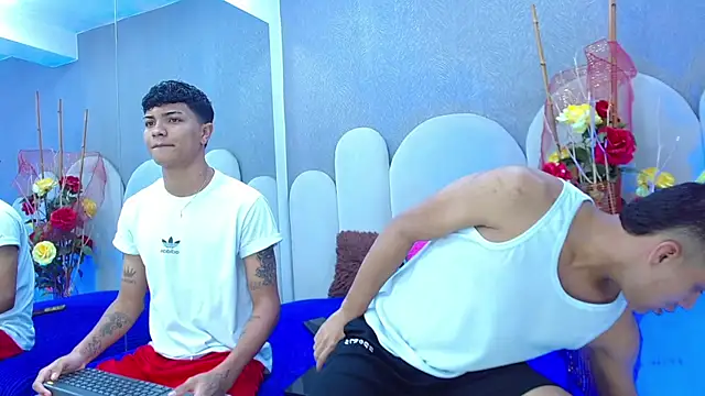 party duo playboy online show from 28, 5, 2026