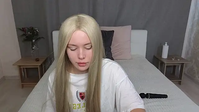MelissaAvis online show from 12, 7, 2026