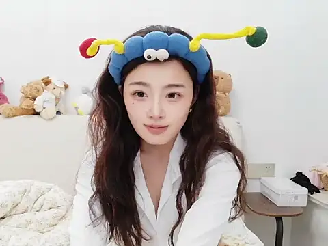 Snapshot of cc-8 chatting on 6, 4, 2026 cc-8 online show from 6, 4, 2026