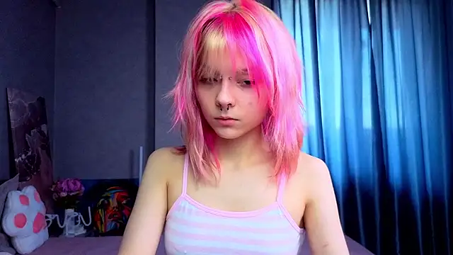 Snapshot of PerryKitty chatting on 11, 7, 2026 PerryKitty online show from 11, 7, 2026