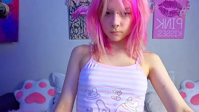 Snapshot of PerryKitty chatting on 15, 7, 2026 PerryKitty online show from 15, 7, 2026