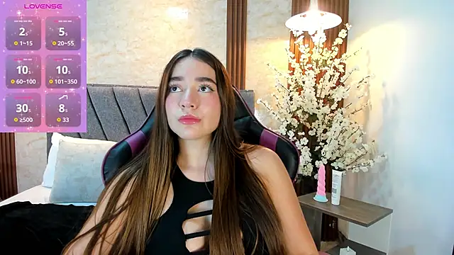 Snapshot of Anissa_m_ chatting on 10, 4, 2026 Anissa m online show from 10, 4, 2026