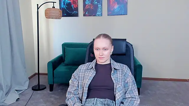 Snapshot of VestaBowmer chatting on 28, 3, 2026 VestaBowmer online show from 28, 3, 2026