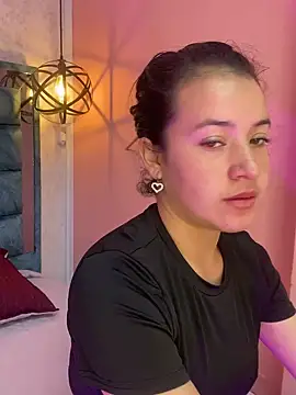 tinkerbell pink22 online show from 31, 3, 2026