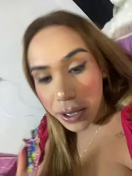 Snapshot of Jullyanaximeness chatting on 4, 7, 2026 Jullyanaximeness online show from 4, 7, 2026