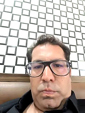 Snapshot of veer8239 chatting on 27, 3, 2026 veer8239 online show from 27, 3, 2026