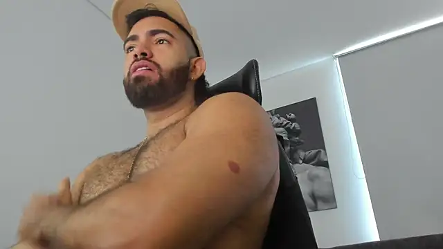simonleon27 online show from 14, 7, 2026