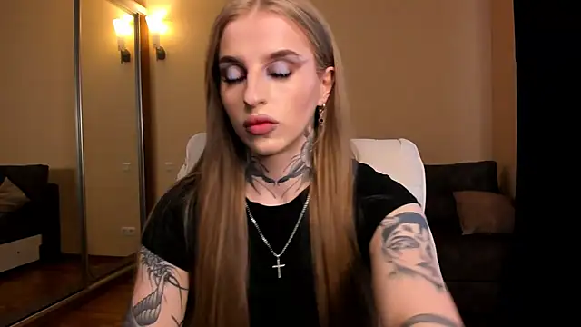 Snapshot of harley_kimm chatting on 11, 4, 2026 harley kimm online show from 11, 4, 2026