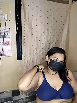 Snapshot of Hoty_bhabii chatting on 1, 4, 2026 Hoty bhabii online show from 1, 4, 2026