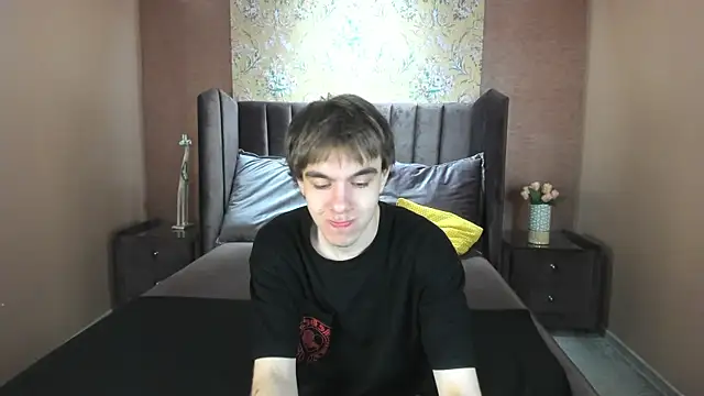 Snapshot of DaveBevy chatting on 23, 6, 2026 DaveBevy online show from 23, 6, 2026