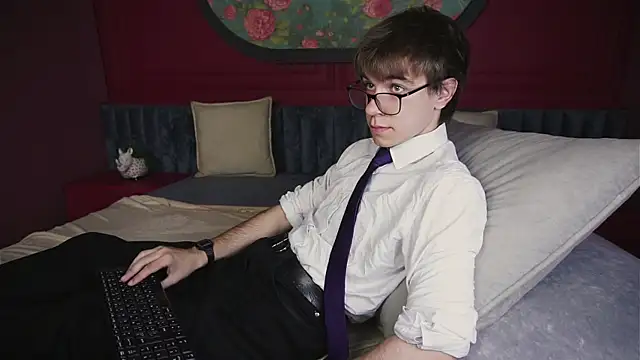 Snapshot of DaveBevy chatting on 17, 7, 2026 DaveBevy online show from 17, 7, 2026