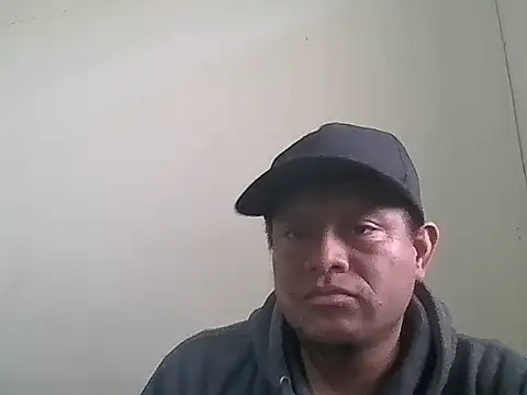 Snapshot of Luis-Armando chatting on 13, 4, 2026 Luis-Armando online show from 13, 4, 2026