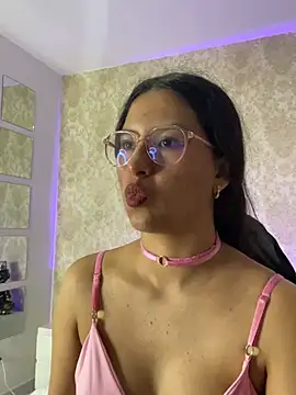 Snapshot of babylexi18 chatting on 2, 8, 2026 babylexi18 online show from 2, 8, 2026