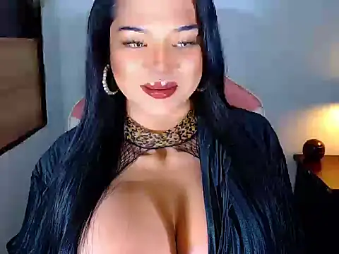 CyraHasABigCock online show from 22, 7, 2026