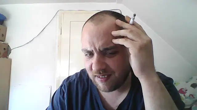 Snapshot of fettgail-0507 chatting on 17, 4, 2026 fettgail-0507 online show from 17, 4, 2026