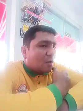 Snapshot of luis20212 chatting on 30, 3, 2026 luis20212 online show from 30, 3, 2026