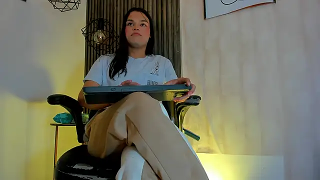 LexyNova  online show from 27, 5, 2026