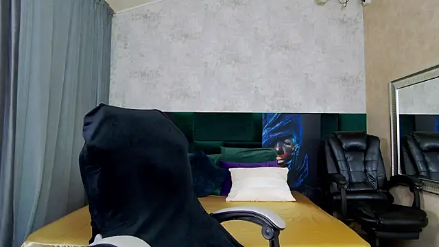 Snapshot of KalystaSwiss chatting on 4, 7, 2026 KalystaSwiss online show from 4, 7, 2026