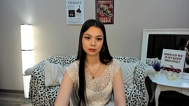 Snapshot of DarcyMacy chatting on 15, 4, 2026 DarcyMacy online show from 15, 4, 2026