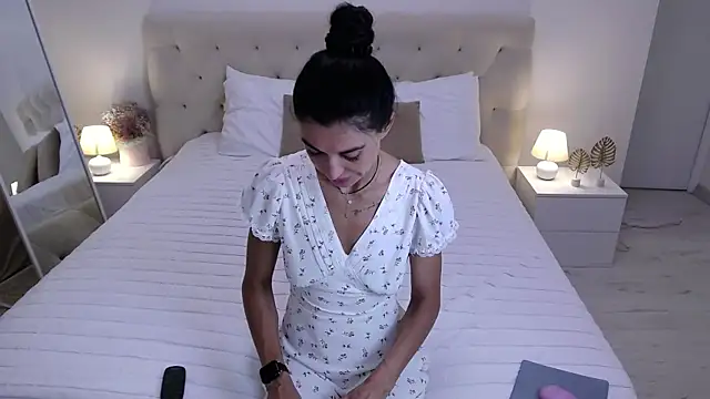 AriannaCruise online show from 5, 7, 2026