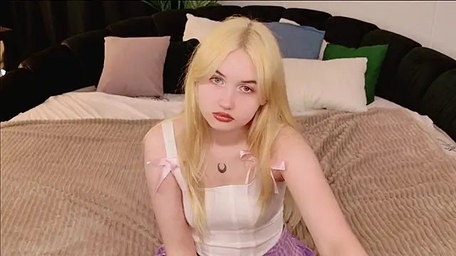 Snapshot of Lilly_Eyes chatting on 26, 5, 2026 Lilly Eyes online show from 26, 5, 2026