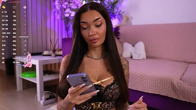 SashaFererra online show from 15, 6, 2026