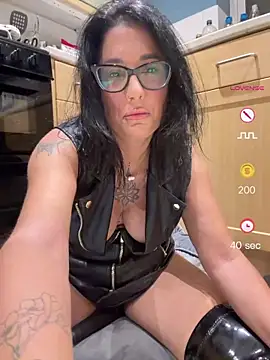 Snapshot of IvyBelleMilf chatting on 6, 6, 2026 IvyBelleMilf online show from 6, 6, 2026