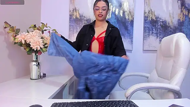 scarlett  2 online show from 2, 4, 2026