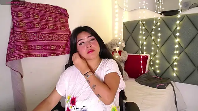 Snapshot of devika_kumar chatting on 18, 6, 2026 devika kumar online show from 18, 6, 2026