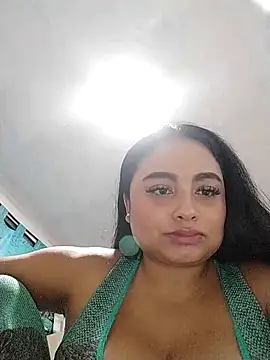 Snapshot of Aliceee_bolton chatting on 11, 4, 2026 Aliceee bolton online show from 11, 4, 2026