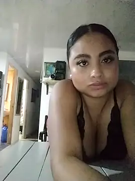 Snapshot of Aliceee_bolton chatting on 16, 4, 2026 Aliceee bolton online show from 16, 4, 2026