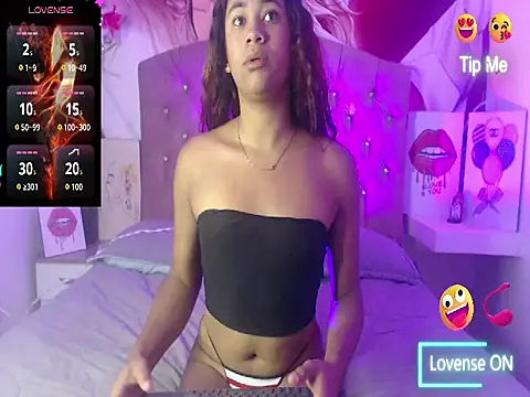 Snapshot of Renata_Valentina chatting on 2, 5, 2026 Renata Valentina online show from 2, 5, 2026
