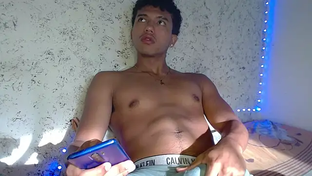 tonydesire  online show from 15, 4, 2026