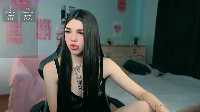 molly rettyy online show from 14, 7, 2026