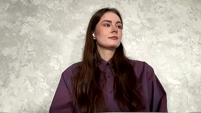 CaroylnEnz online show from 31, 3, 2026