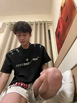 sexyboy-3525 online show from 14, 7, 2026
