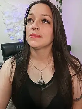 Snapshot of Isa_bluee chatting on 9, 7, 2026 Isa bluee online show from 9, 7, 2026