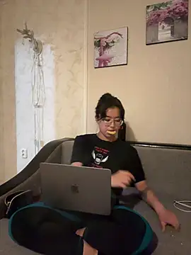 Snapshot of Z_Milll chatting on 7, 6, 2026 Z Milll online show from 7, 6, 2026