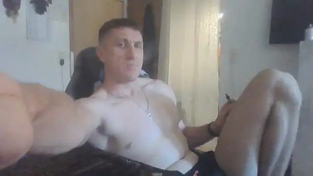 Snapshot of FrenkKassl chatting on 4, 7, 2026 FrenkKassl online show from 4, 7, 2026