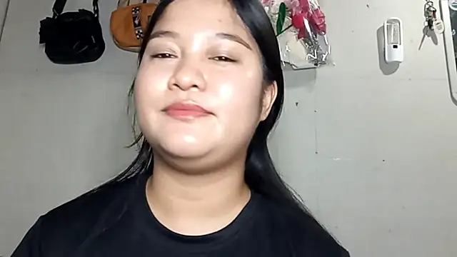 BrandeePhatdouang online show from 3, 4, 2026