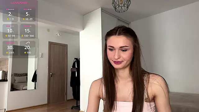 HallieHollo online show from 31, 5, 2026